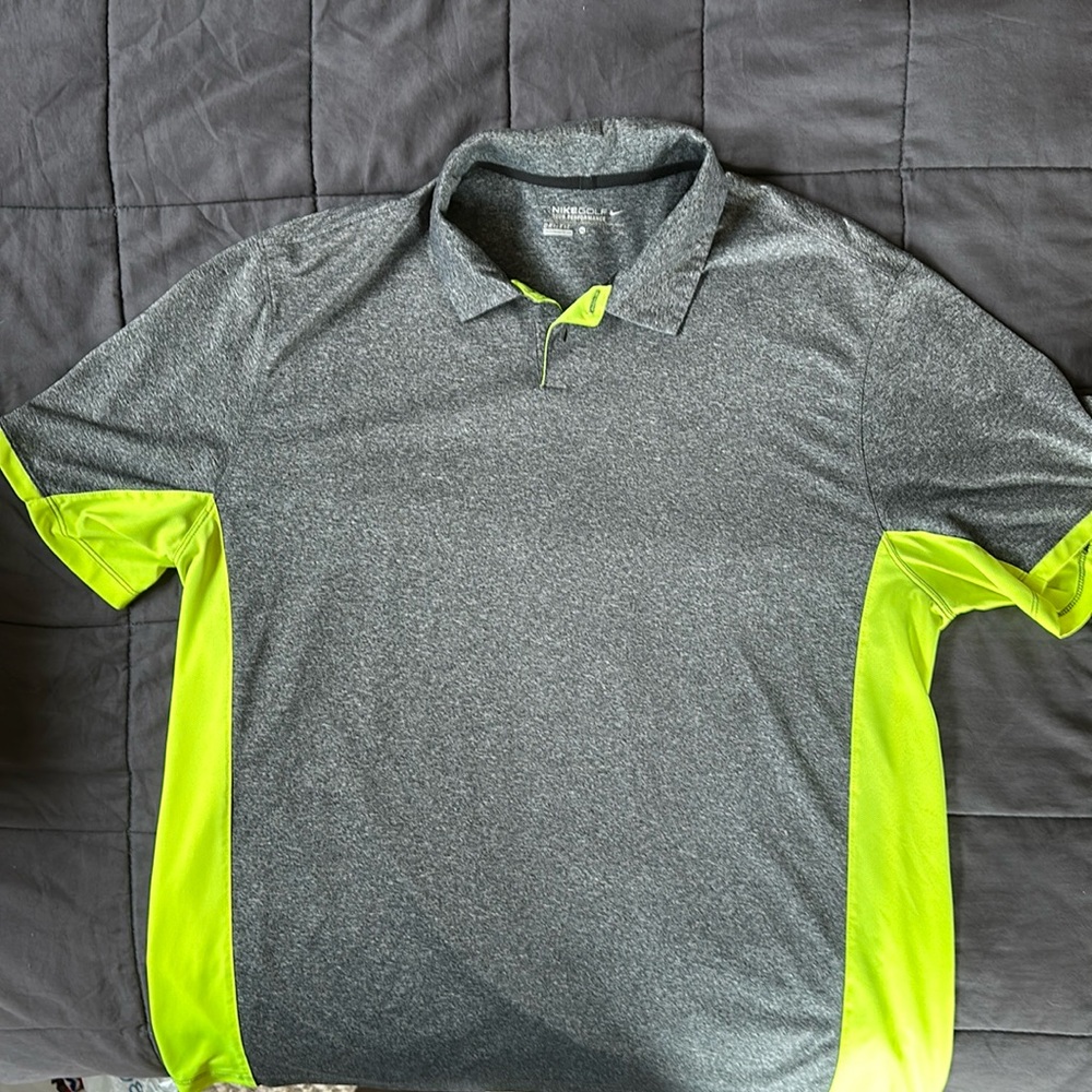 Nike Golf Tour Performance size large.